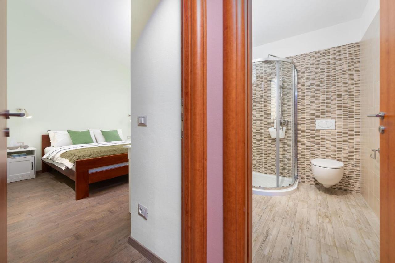 Apartment Karolina 2 Funtana Exterior photo